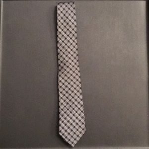 Penguin men’s modern grey and black tie